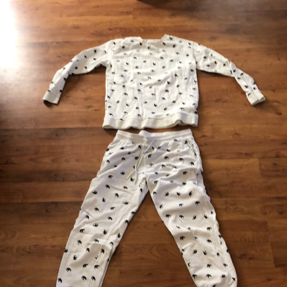 Ivory Ella lounge set